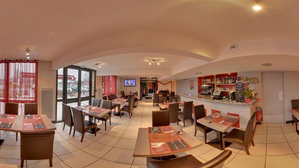 Brit Hotel Шамбери Екстериор снимка